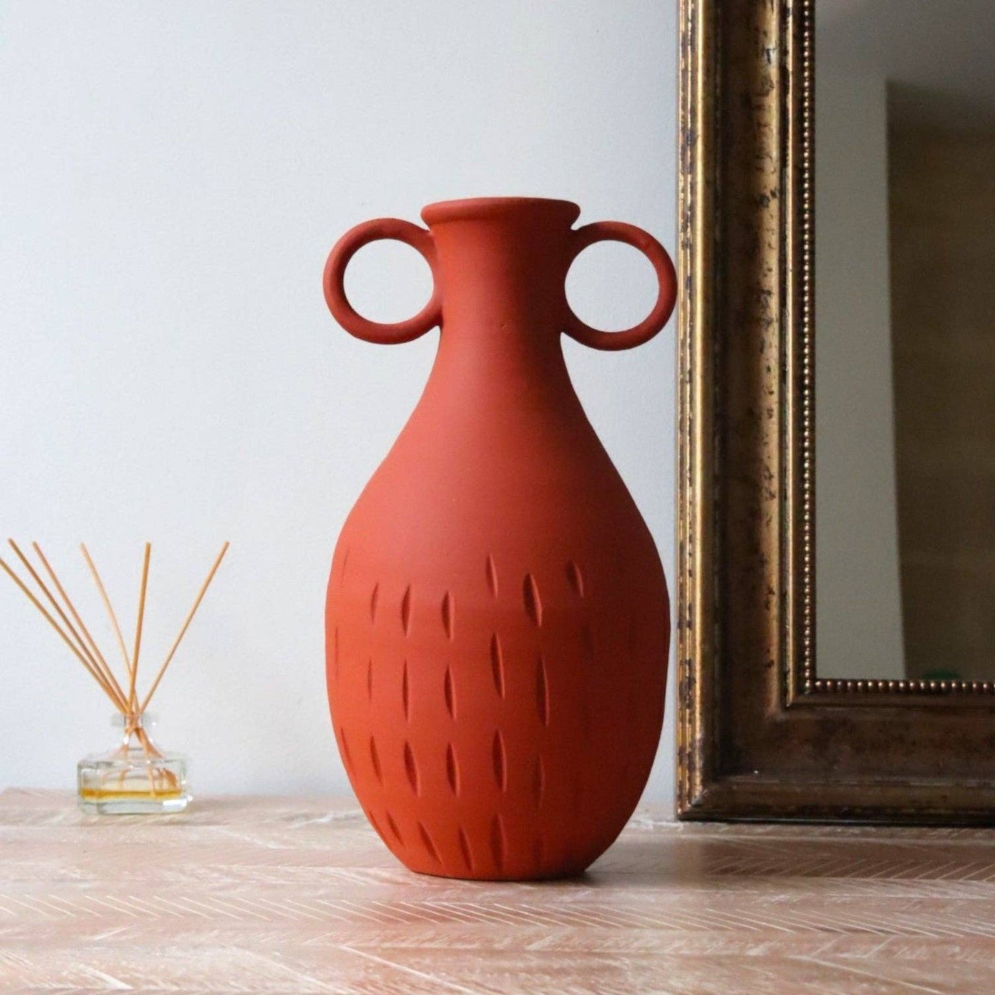 Arcila Vase – Matte Terracotta Ceramic