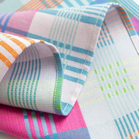 wild weave #12b tea towel, jaquard weave, seam detail