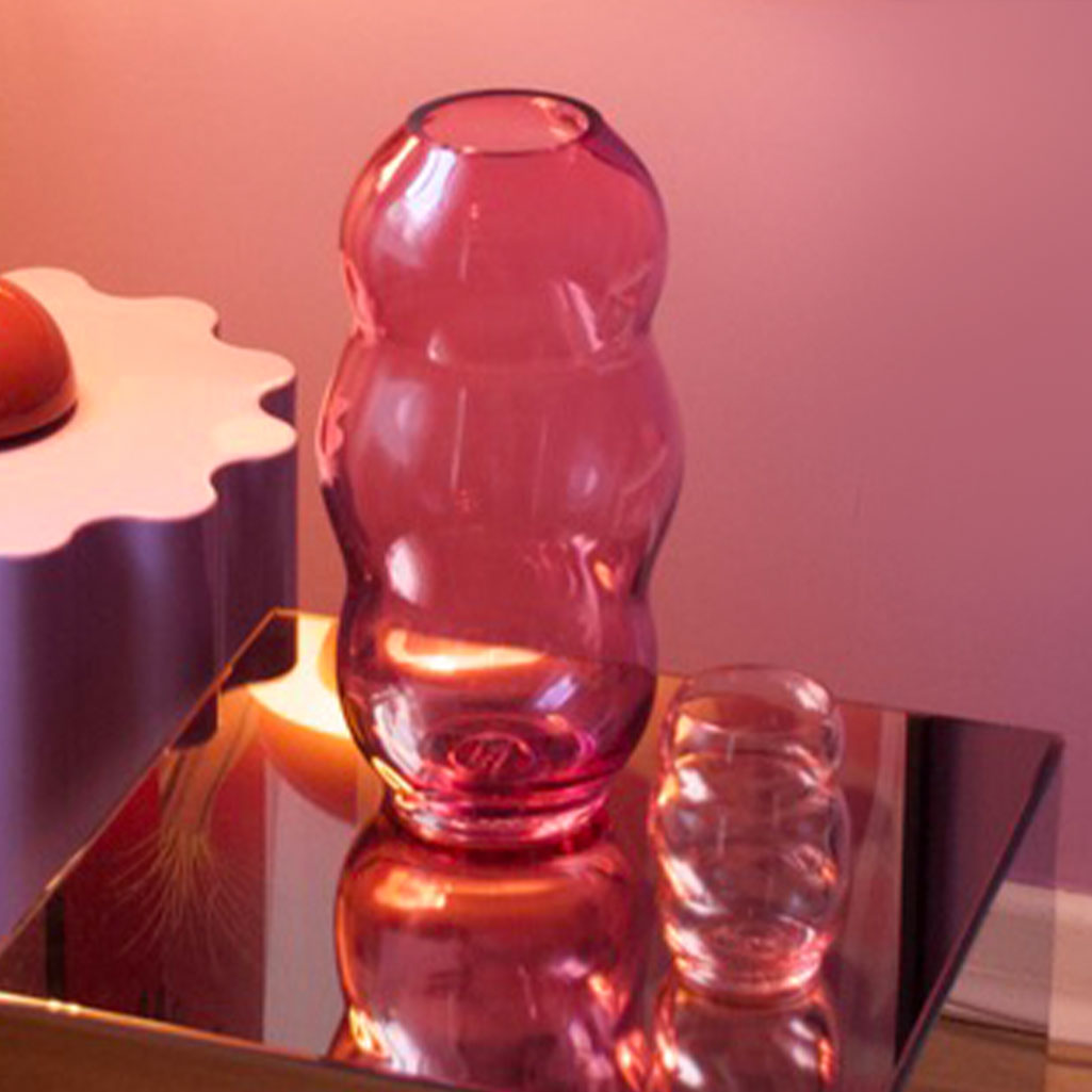 Muse Vase - Large glass vase in Ruby pink - fundamental Berlin - nave shop - online concept store