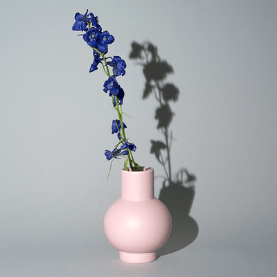Small Strøm Vase in Coral Blush