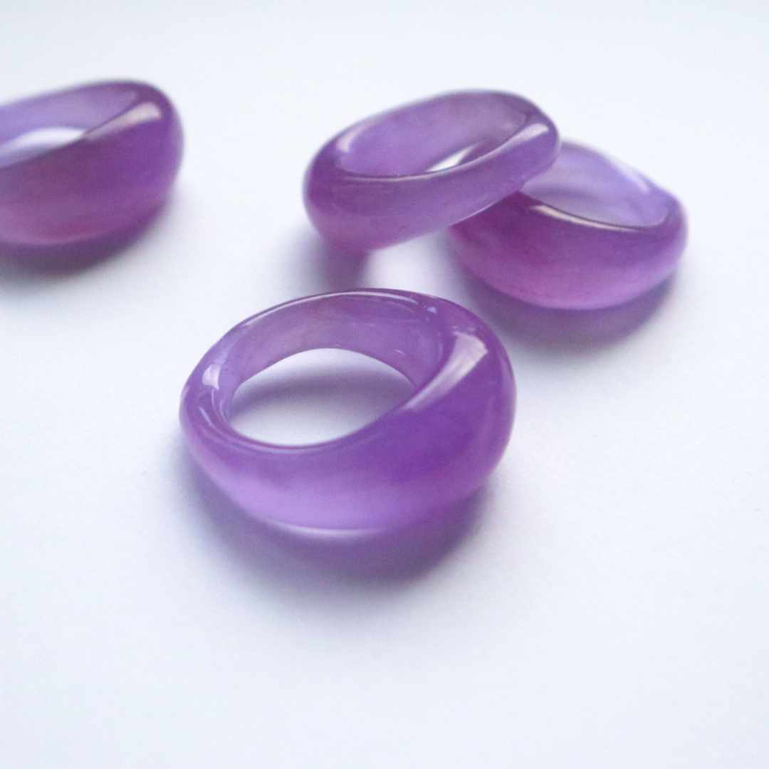 murano glass bulbous ring, made in italy, semi-trasnparent lilac coloured glass