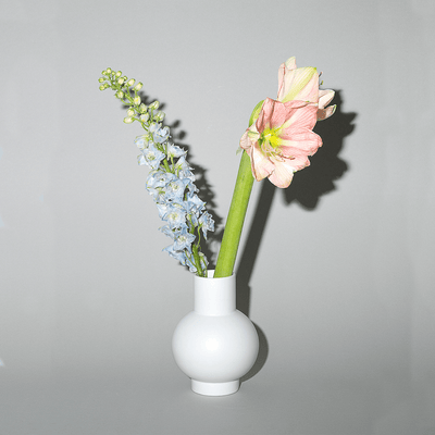 Raawii Strøm Stoneware Collection, white Vase by Nicholai Wiig Hansen, Nave shop, online concept store